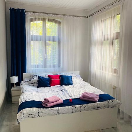 שורזוב Kaliny Apartamenty Wanny Z Hydromasazem מראה חיצוני תמונה