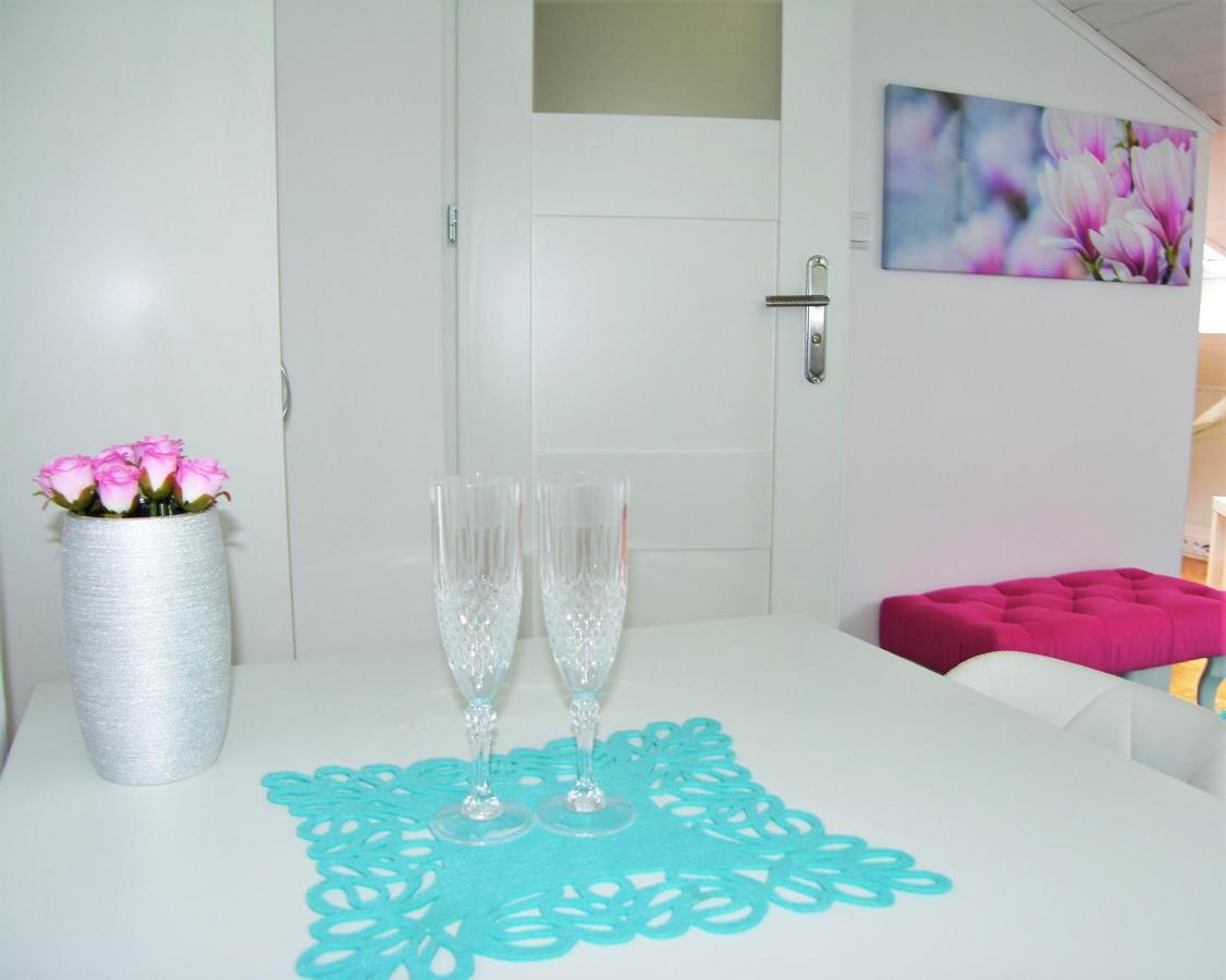 שורזוב Kaliny Apartamenty Wanny Z Hydromasazem מראה חיצוני תמונה